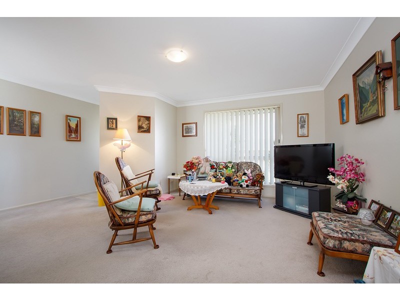 7 Garru Place, Glenfield Park NSW 2650