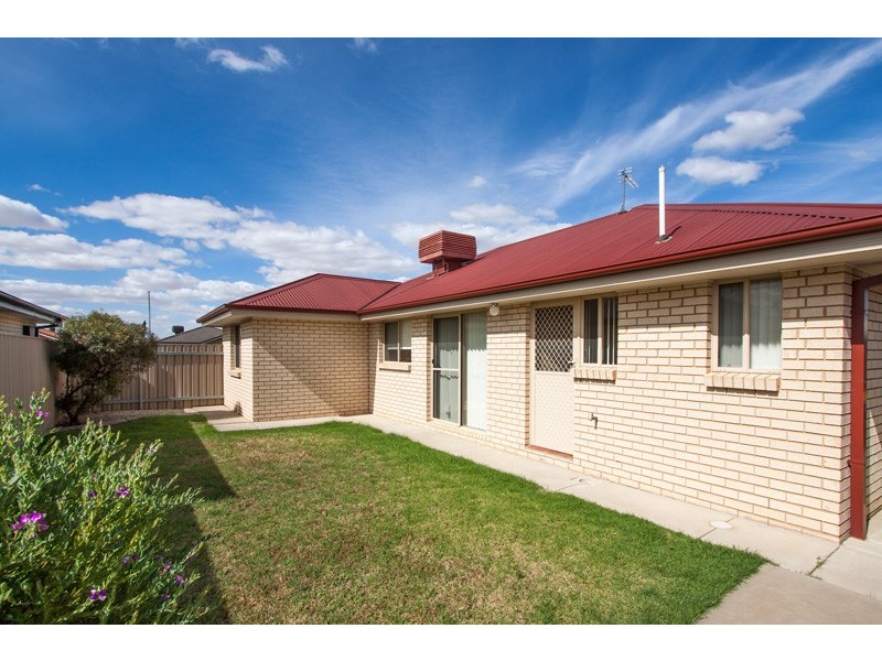 7 Garru Place, Glenfield Park NSW 2650