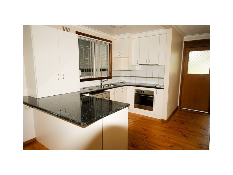 4 Marnock Place, Ashmont NSW 2650