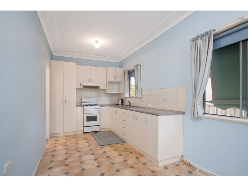 15 Nilma Avenue, Mount Austin NSW 2650