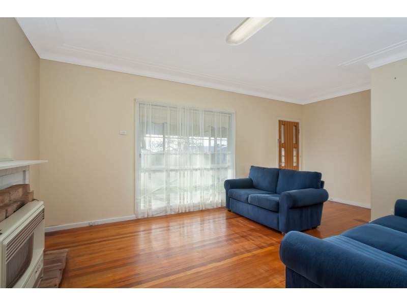 15 Nilma Avenue, Mount Austin NSW 2650