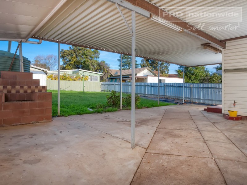 15 Nilma Avenue, Mount Austin NSW 2650