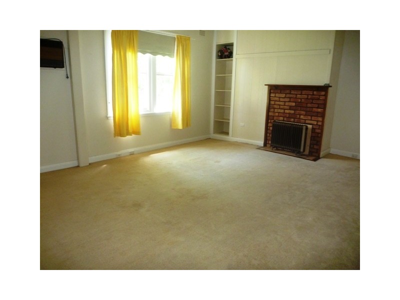 60 Mitchelmore Street, Wagga Wagga NSW 2650