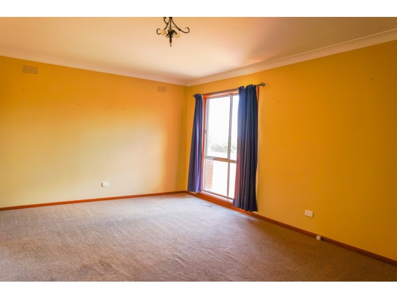 73 Red Hill Road, Kooringal NSW 2650