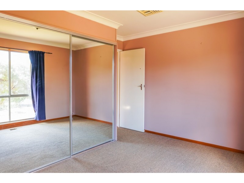 73 Red Hill Road, Kooringal NSW 2650
