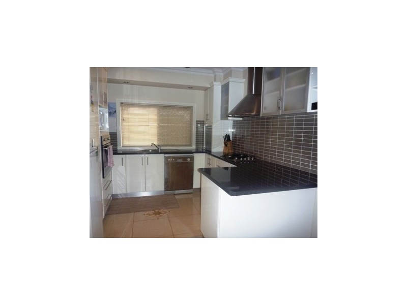 3 Yoogali Street, Glenfield Park NSW 2650