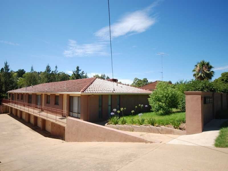 3/125 Lake Albert Road, Kooringal NSW 2650