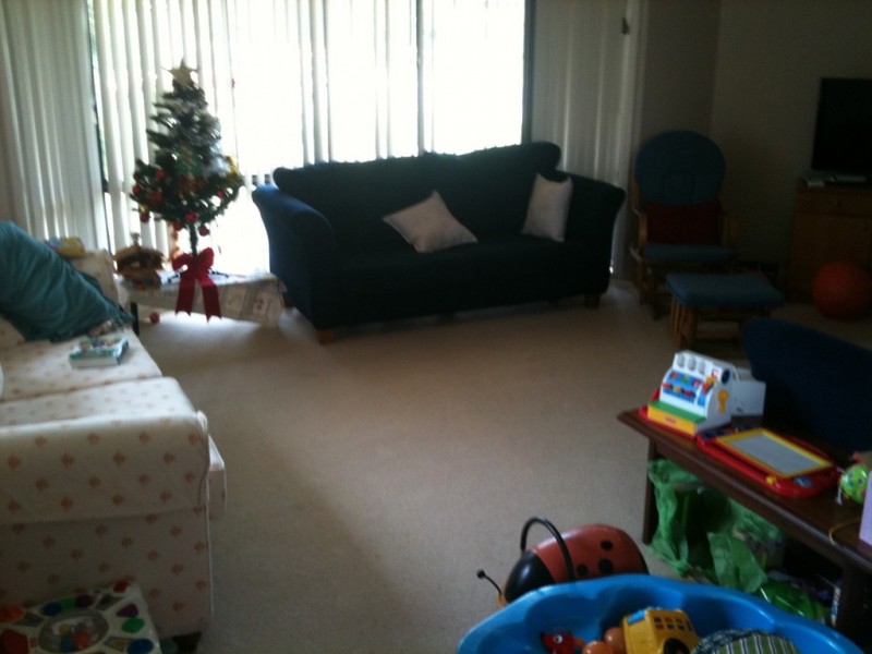 5 Womboin Cres, Glenfield Park NSW 2650