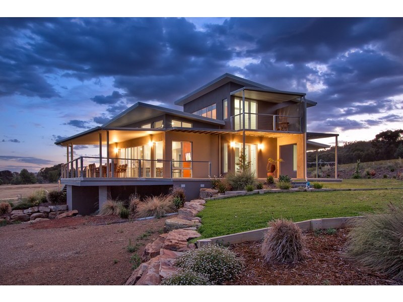 77 Riverview Drive, Moorong NSW 2650