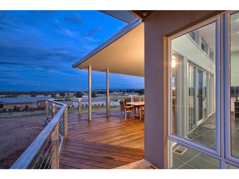 77 Riverview Drive, Moorong NSW 2650