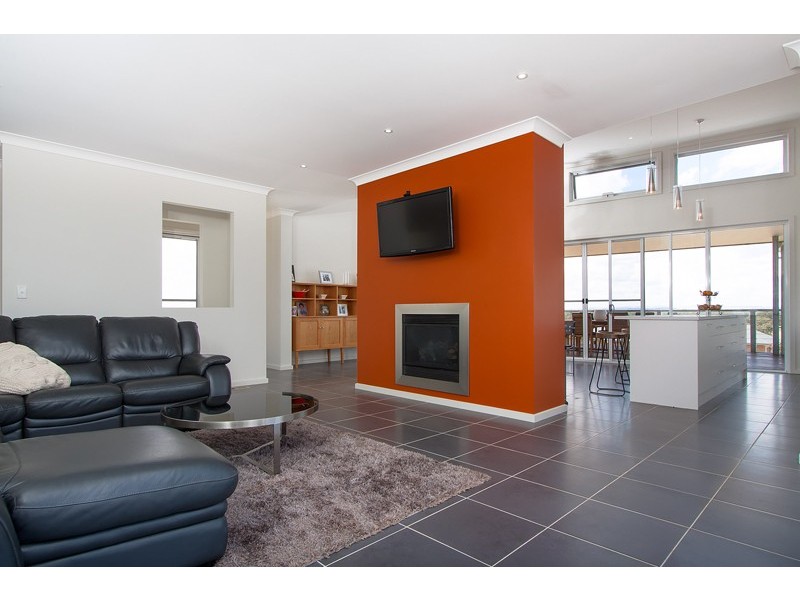 77 Riverview Drive, Moorong NSW 2650