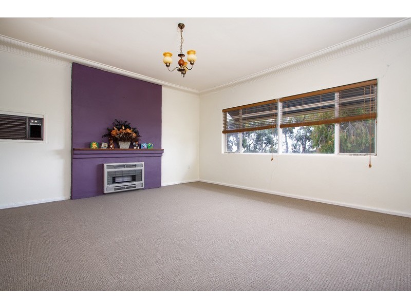 128-130 Fernleigh Road, Mount Austin NSW 2650
