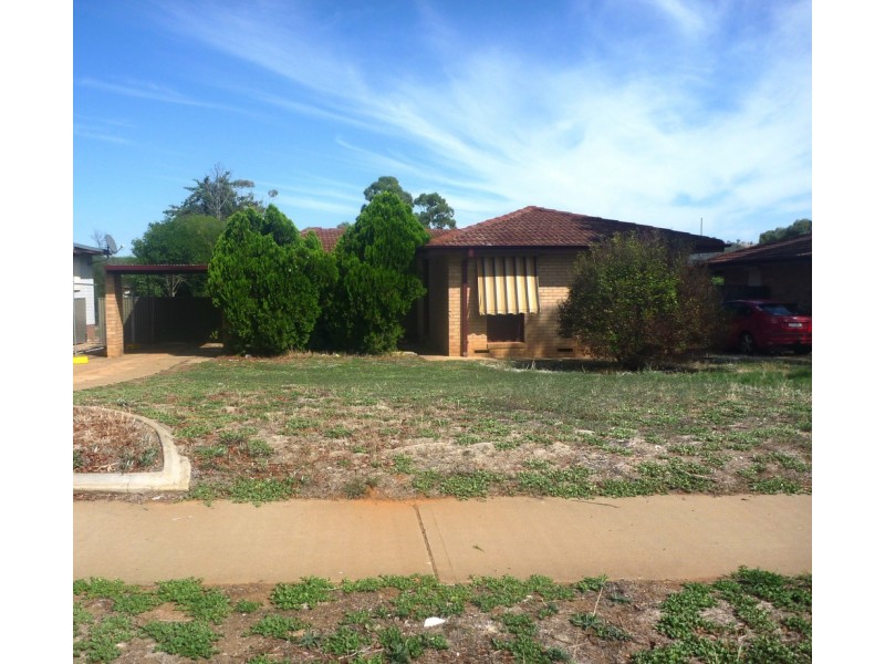 32 Callaghan Street, Ashmont NSW 2650