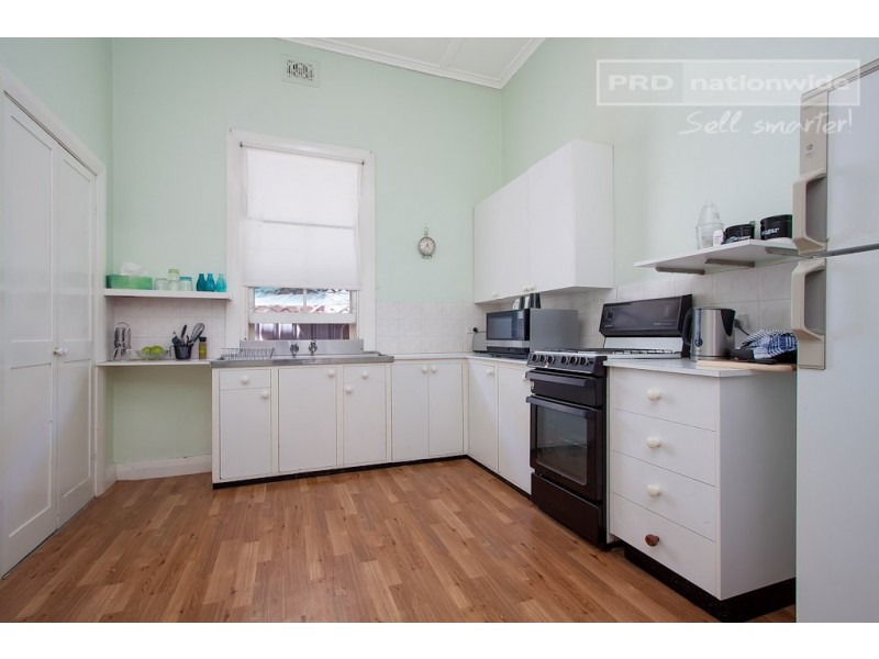 79 Best Street, Wagga Wagga NSW 2650