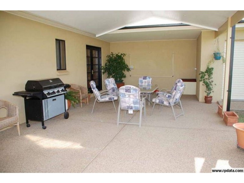 6 Dobell Place, Lloyd NSW 2650