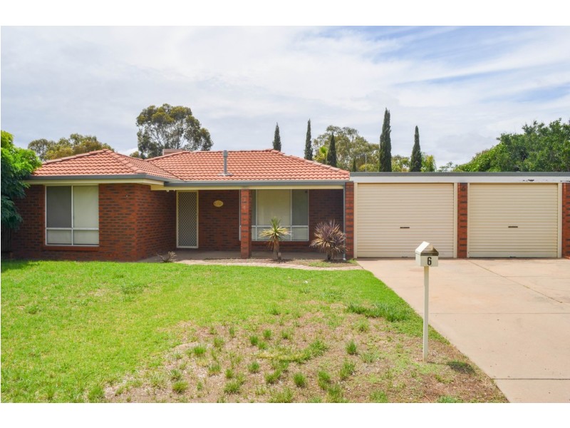 6 Karoom Drive, Glenfield Park NSW 2650