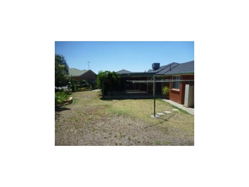 10 Corella Place, Estella NSW 2650