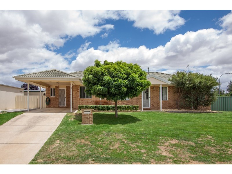 71 Eldershaw Drive, Forest Hill NSW 2651