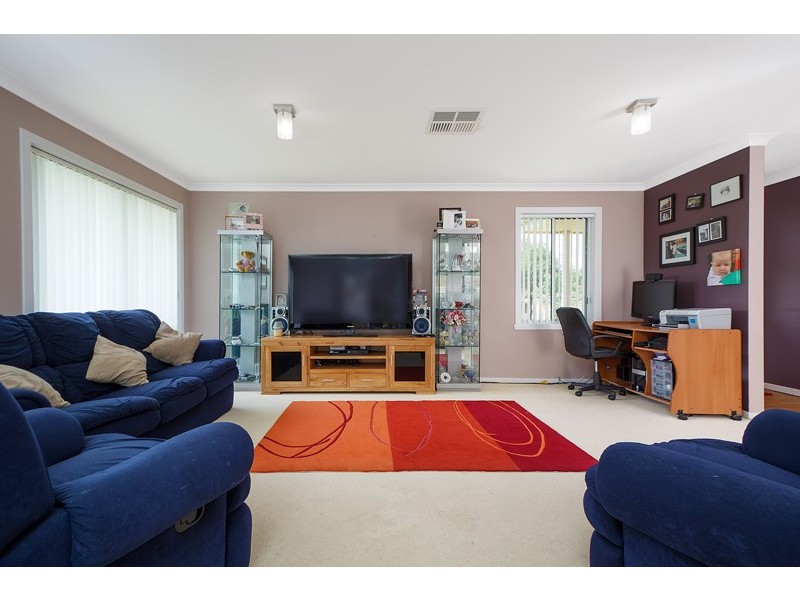 71 Eldershaw Drive, Forest Hill NSW 2651