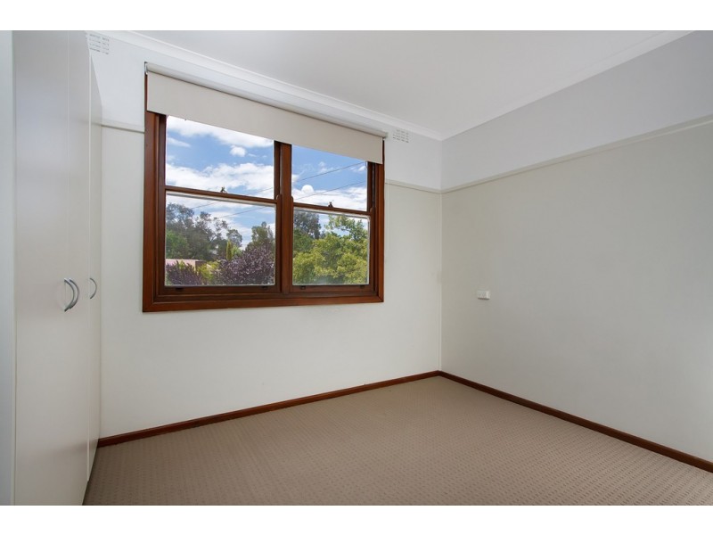 16 Phillip Avenue, Mount Austin NSW 2650