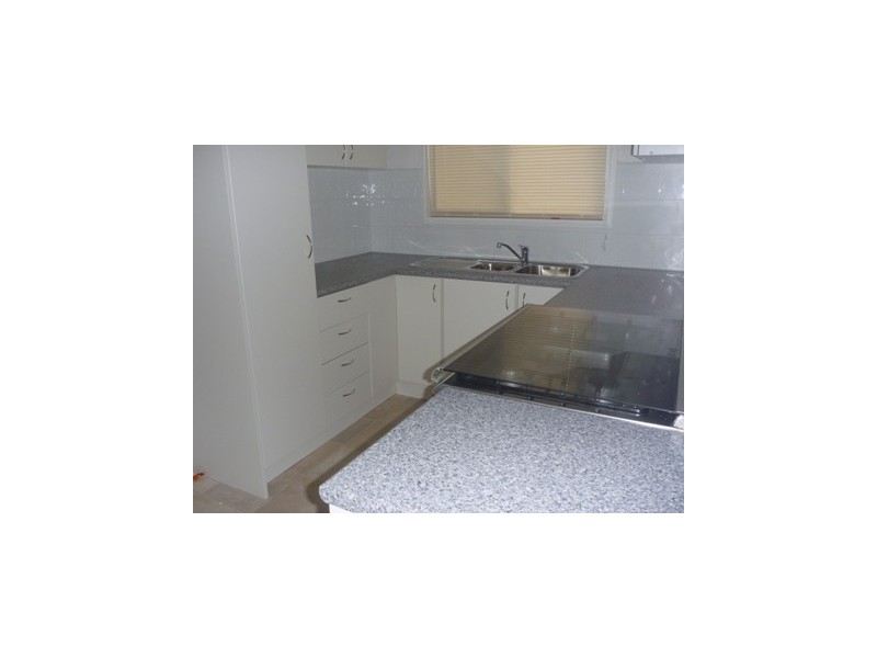 6 Lalor Place, Tolland NSW 2650