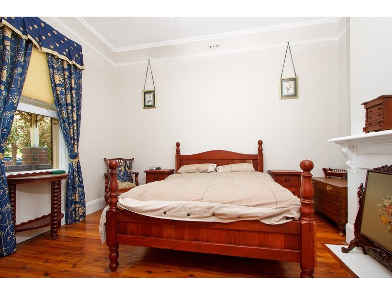 62 Best Street, Wagga Wagga NSW 2650