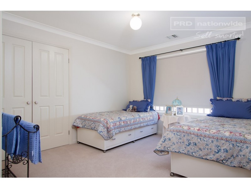 12 Selwyn Place, Tatton NSW 2650