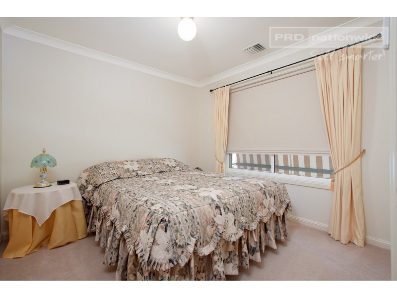 12 Selwyn Place, Tatton NSW 2650