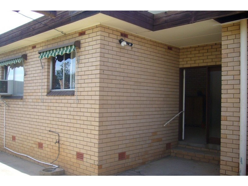 2/5 Charleville Road, Wagga Wagga NSW 2650