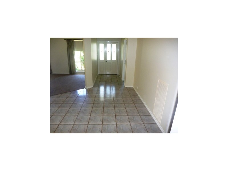 28 Kimberley Drive, Tatton NSW 2650