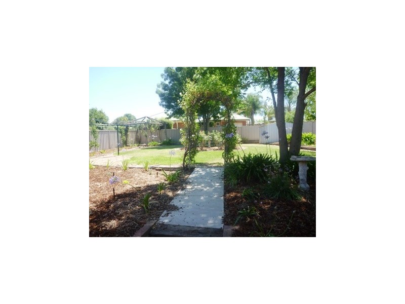 28 Kimberley Drive, Tatton NSW 2650