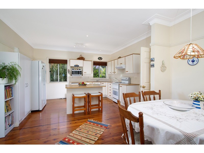 19 Benedict Avenue, San Isidore NSW 2650