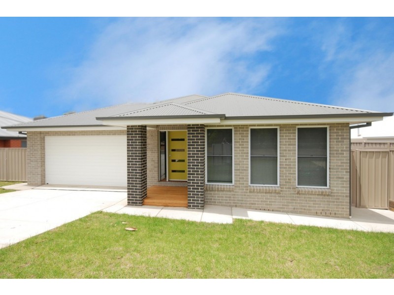 29 Wellington Aveune, Wagga Wagga NSW 2650