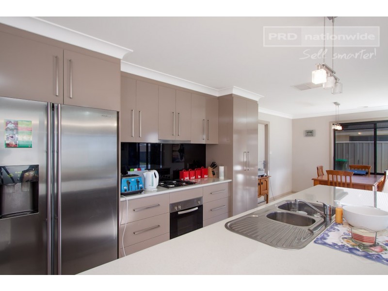 94 Mima Street, Glenfield Park NSW 2650
