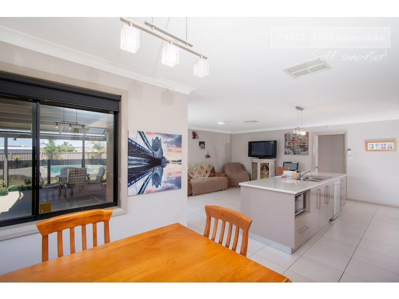 94 Mima Street, Glenfield Park NSW 2650
