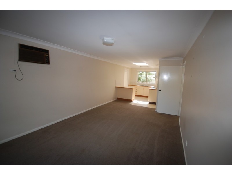 2/12 Dunn Ave, Forest Hill NSW 2651