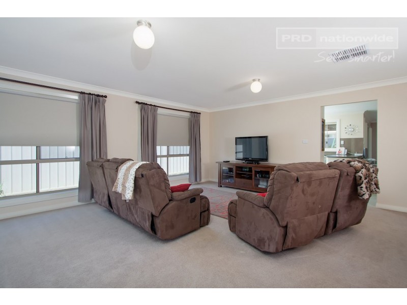 36 Mirrul Street, Glenfield Park NSW 2650