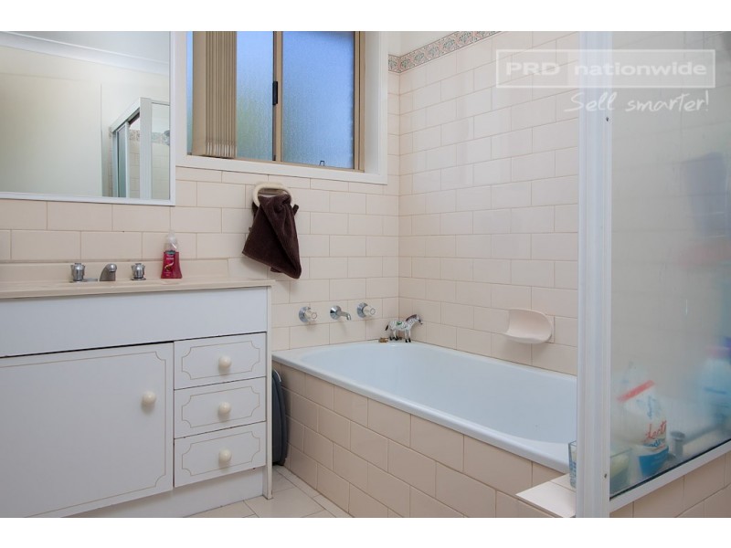 18A Gunn Drive, Estella NSW 2650