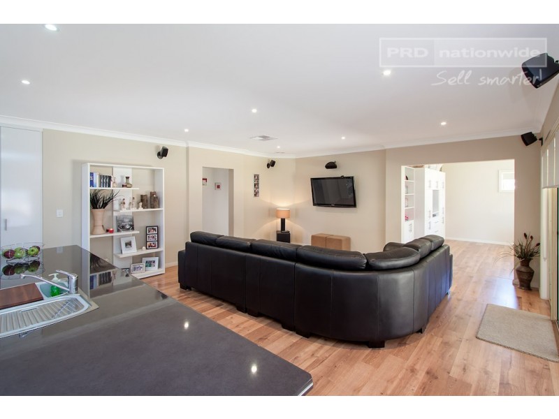 73 Atherton Crescent, Tatton NSW 2650