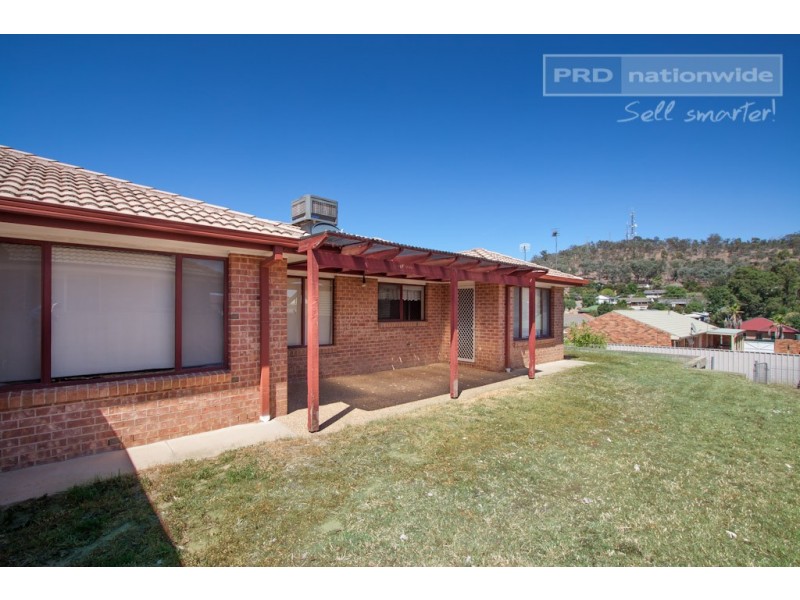 16 Kilpatrick Street, Kooringal NSW 2650