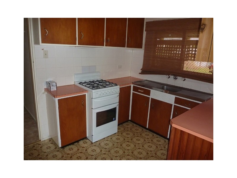 24 Raye Street, Tolland NSW 2650