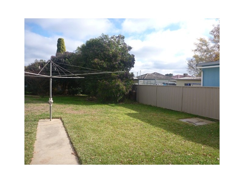 24 Raye Street, Tolland NSW 2650