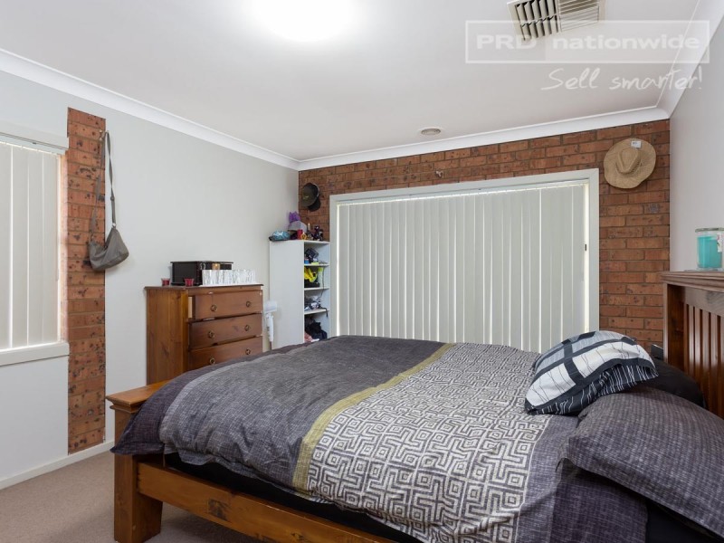 112 Undurra Drive, Glenfield Park NSW 2650