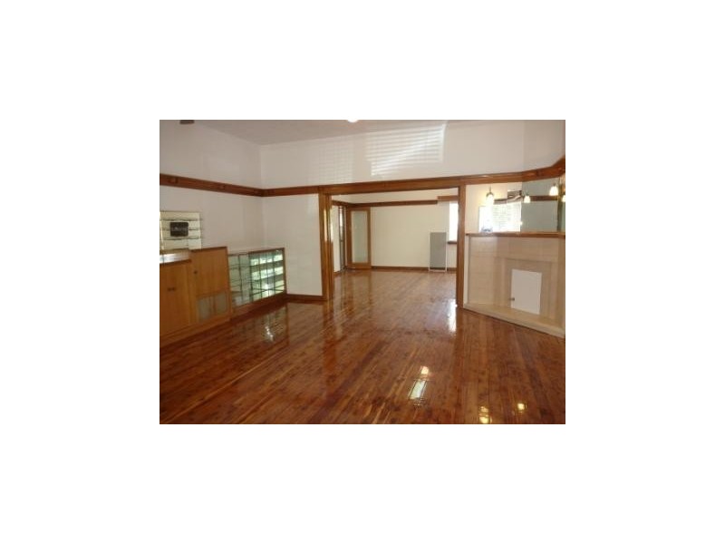 16 Trail Street, Wagga Wagga NSW 2650