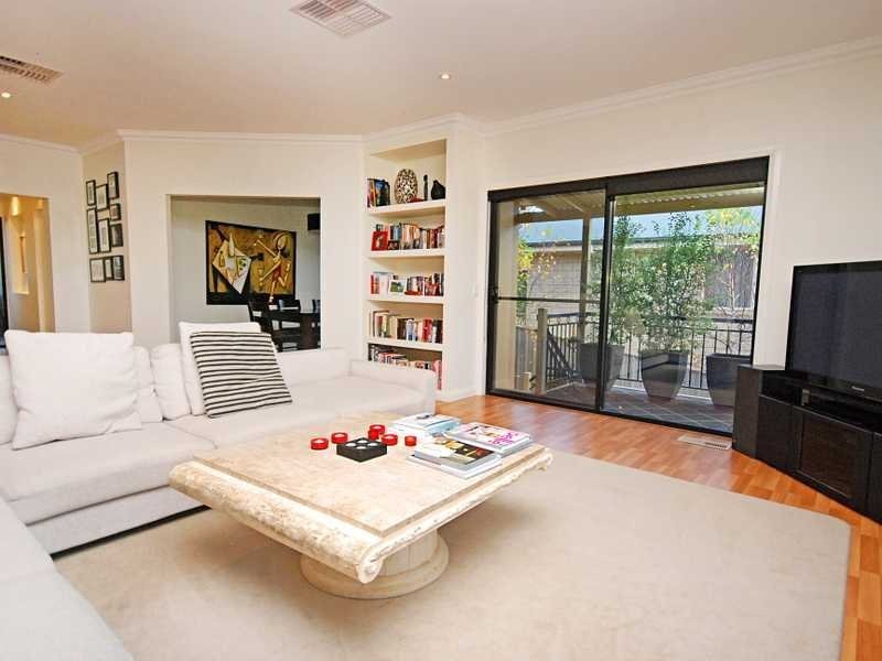 8 Headley Place, Kooringal NSW 2650