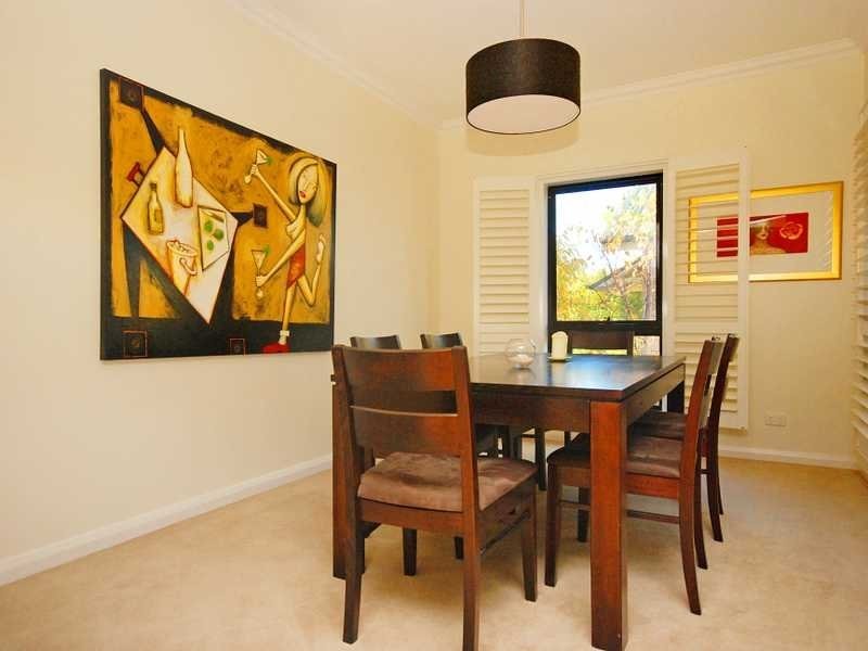 8 Headley Place, Kooringal NSW 2650