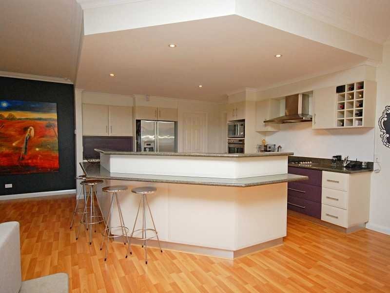 8 Headley Place, Kooringal NSW 2650