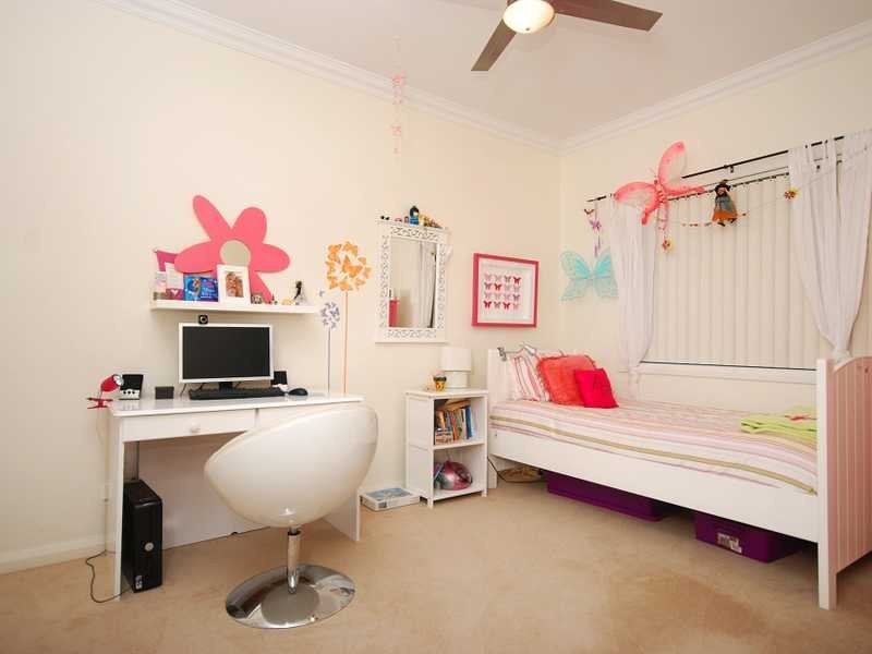8 Headley Place, Kooringal NSW 2650