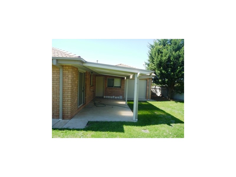 28 Yarrawah Crescent, Bourkelands NSW 2650