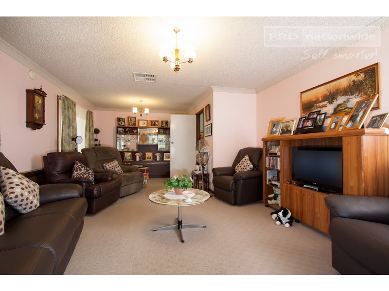 4 Goborra Street, Glenfield Park NSW 2650